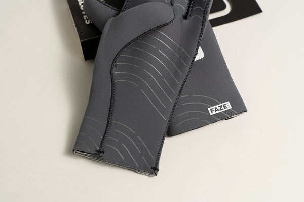 3mm Adult FAZE Wetsuit Glove with Gripflex