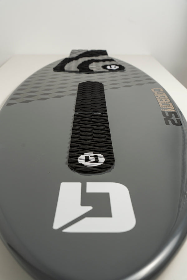 Carbon Fibre Epoxy Skimboard Package - Bag, Arch Bar, Tailpad and Wax Included